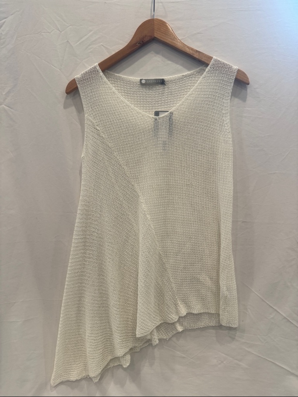 NWT InCashmere Cream Asymmetrical Knit Tank, Size M